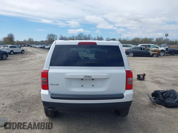 2014 Jeep Patriot Sport with VIN 1C4NJRBB5ED778512, listed as a IAAI auction lot 42172300 with 118,934 mi miles and . Bid and sale history available at carsss.com. Image 16.