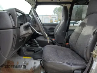2001 Jeep Wrangler SE with VIN 1J4FA29P81P376340, listed as a Copart auction lot 88975565 with 164,257 mi miles and Clean Title. Bid and sale history available at carsss.com. Image 7.