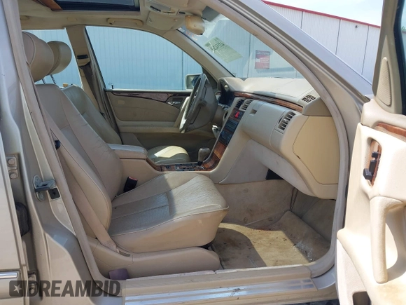 1999 Mercedes-Benz E 320 with VIN WDBJF65H9XA899139, listed as a IAAI auction lot 42154260 with Not Provided miles and . Bid and sale history available at DreamBid. Image 5.