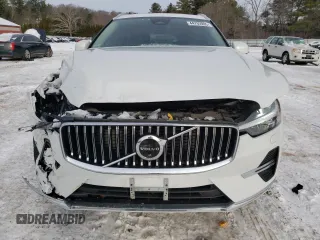 2022 Volvo XC60 Recharge Plug-In Hybrid Inscription with VIN YV4H60DL5N1064197, listed as a Copart auction lot 44793995 with 8,632 mi miles and Salvage Title. Bid and sale history available at carsss.com. Image 5.