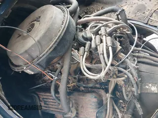 1988 Chevrolet Chevy Van z VIN 1GCEG25H7J7162793, wystawiony jako IAAI lot #38337335 z przebiegiem 156 268 mil mil oraz . Historia ofert i sprzedaży dostępna na DreamBid. Obrazek 10.