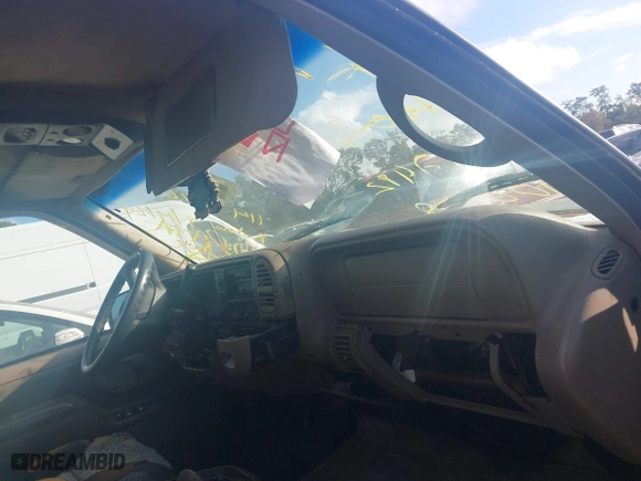 1998 Chevrolet Tahoe with VIN 1GNEK13R1WJ302987, listed as a IAAI auction lot 40491593 with 999,999 mi miles. Bid and sale history available at carsss.com. Image 5.