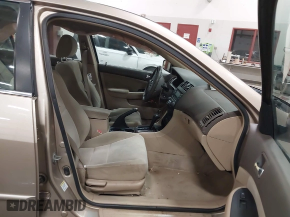 2005 Honda Accord LX z VIN 1HGCM56405A154610, wystawiony jako IAAI lot #41981328 z przebiegiem 177 047 mil mil oraz . Historia ofert i sprzedaży dostępna na DreamBid. Obrazek 5.