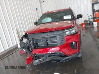 2025 Ford Explorer ST-Line с VIN 1FMUK7KH9SGA89287, выставлен на аукционе IAAI как лот 42265994 с пробегом 8 439 миль миль и . История ставок и продаж доступна на DreamBid. Изображение 12.