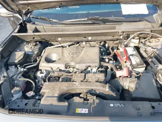 2019 Toyota RAV4 LE with VIN JTMK1RFV0KD003070, listed as a IAAI auction lot 42051761 with 86,651 mi miles. Bid and sale history available at carsss.com. Image 10.