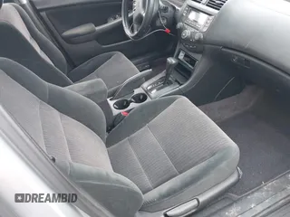 2005 Honda Accord LX z VIN 1HGCM56445A180496, wystawiony jako IAAI lot #42006457 z przebiegiem 163 206 mil mil oraz . Historia ofert i sprzedaży dostępna na DreamBid. Obrazek 5.