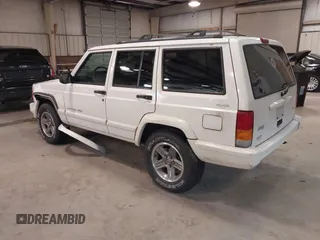 2000 Jeep Cherokee Classic with VIN 1J4FF58S8YL171529, listed as a IAAI auction lot 41748458 with Not provided miles and . Bid and sale history available at DreamBid. Image 3.
