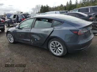 2021 Tesla Model 3 Standard Range Plus z VIN 5YJ3E1EA6MF838465, wystawiony jako Copart lot #55296995 z przebiegiem 81 661 mil mil oraz Czysty tytuł • Clean title. Historia ofert i sprzedaży dostępna na DreamBid. Obrazek 2.