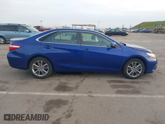 2015 Toyota Camry XLE with VIN 4T1BF1FK3FU938285, listed as a IAAI auction lot 42055997 with 140,636 mi miles. Bid and sale history available at carsss.com. Image 13.