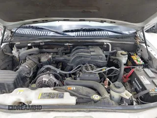 2008 Ford Explorer XLT with VIN 1FMEU63E38UB07385, listed as a IAAI auction lot 42300707 with 305,049 mi miles and . Bid and sale history available at DreamBid. Image 10.