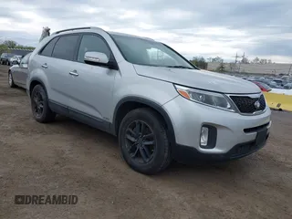 2015 Kia Sorento LX with VIN 5XYKTCA60FG639308, listed as a IAAI auction lot 42037202 with 150,444 mi miles. Bid and sale history available at carsss.com. Image 1.