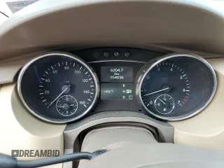 2010 Mercedes-Benz R 350 with VIN 4JGCB6FE1AA108406, listed as a Copart auction lot 77874934 with 154,036 mi miles and Salvage Title. Bid and sale history available at DreamBid. Image 9.