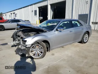 2016 Chrysler 300 with VIN 2C3CCAEG5GH105935, listed as a Copart auction lot 45268505 with 141,721 mi miles and Salvage Title. Bid and sale history available at carsss.com. Image 1.