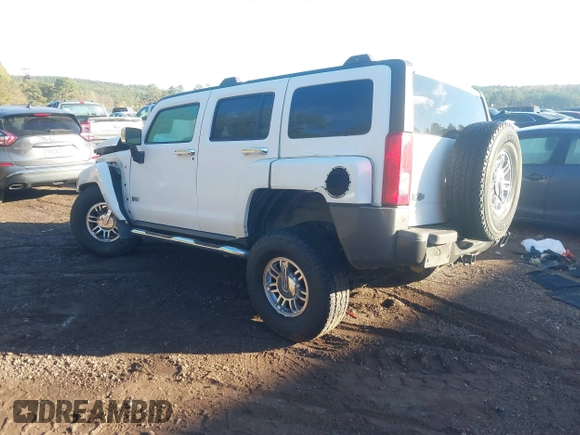 2008 Hummer H3 SUV Alpha with VIN 5GTEN13L288102473, listed as a IAAI auction lot 40927581 with 213,815 mi miles. Bid and sale history available at carsss.com. Image 3.