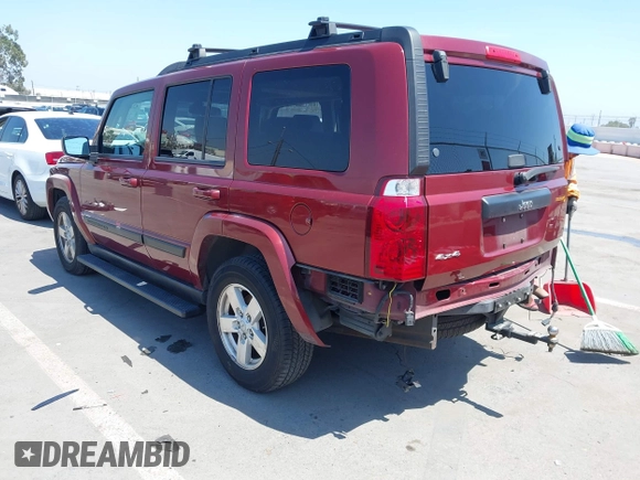 2007 Jeep Commander Sport z VIN 1J8HG48K97C530030, wystawiony jako IAAI lot #42471903 z przebiegiem 195 416 mil mil oraz . Historia ofert i sprzedaży dostępna na DreamBid. Obrazek 3.