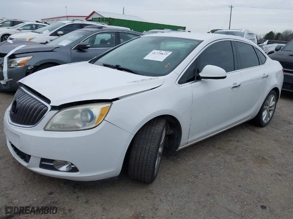 2014 Buick Verano with VIN 1G4PP5SK5E4216041, listed as a IAAI auction lot 41379823 with 172,889 mi miles. Bid and sale history available at carsss.com. Image 2.