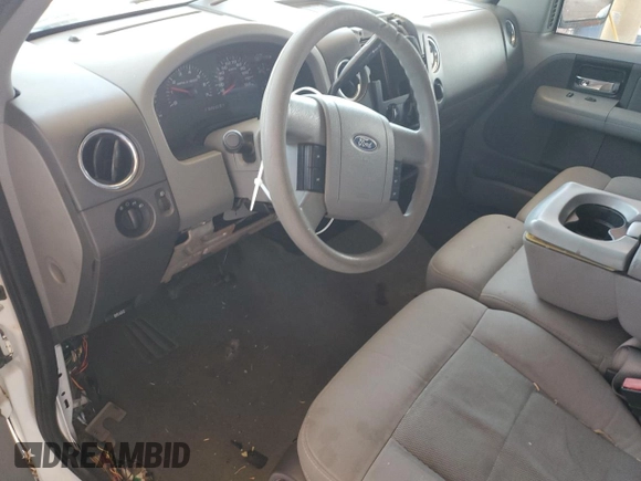 2006 Ford F-150 XLT z VIN 1FTRW14W86FA73861, wystawiony jako Copart lot #55177615 z przebiegiem 180 393 mil mil oraz Szkoda całkowita • Salvage title. Historia ofert i sprzedaży dostępna na DreamBid. Obrazek 8.