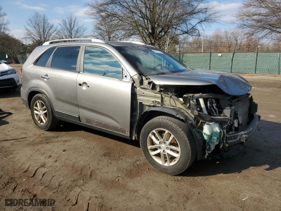 2015 Kia Sorento LX with VIN 5XYKT4A60FG644417, listed as a Copart auction lot 44417225 with 149,358 mi miles and Salvage Title. Bid and sale history available at carsss.com. Image 4.