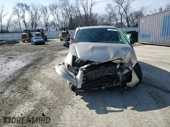 2005 Chrysler Town & Country Touring with VIN 2C8GP54L15R229312, listed as a Copart auction lot 51828415 with 0 mi miles and Non Repairable. Bid and sale history available at carsss.com. Image 12.