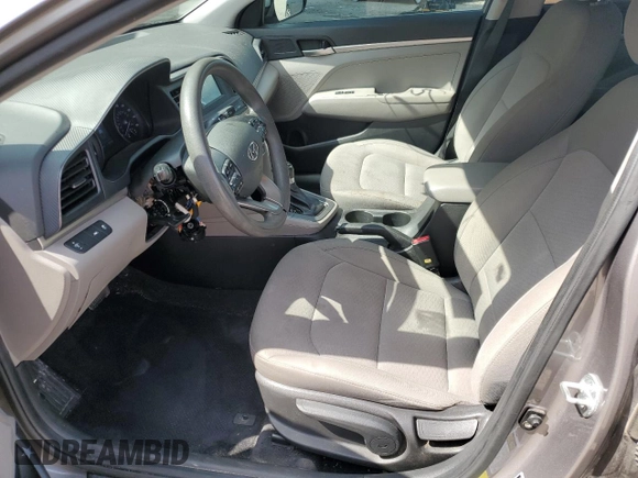 2020 Hyundai Elantra SE z VIN KMHD74LF4LU949239, wystawiony jako Copart lot #55599705 z przebiegiem 88 744 mil mil oraz Czysty tytuł • Clean title. Historia ofert i sprzedaży dostępna na DreamBid. Obrazek 7.