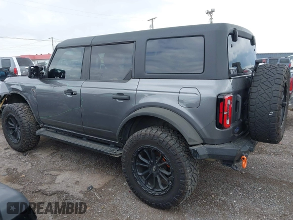 2022 Ford Bronco with VIN 1FMEE5DP4NLA83591, listed as a IAAI auction lot 42016765 with 40,554 mi miles. Bid and sale history available at carsss.com. Image 14.