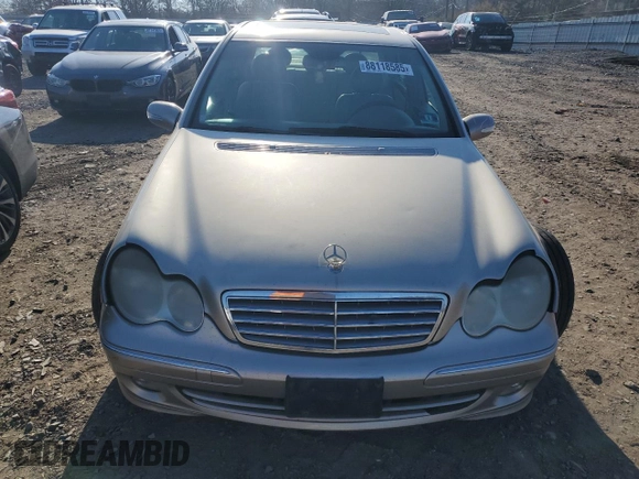 2005 Mercedes-Benz C 240 with VIN WDBRF81J05F680044, listed as a Copart auction lot 88118585 with Not Provided miles and Salvage Title. Bid and sale history available at DreamBid. Image 5.