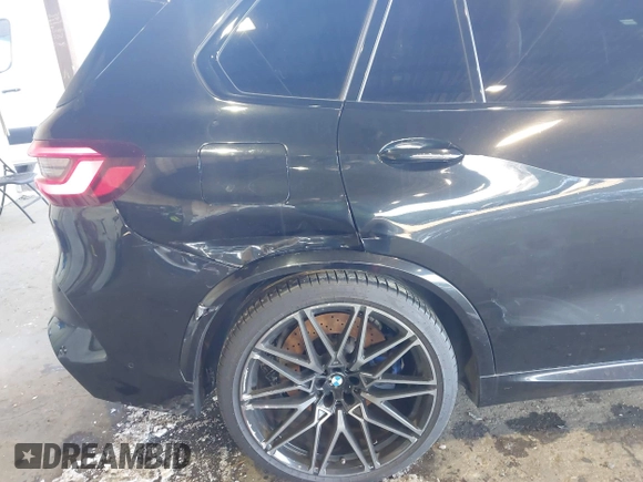 2022 BMW X5 M z VIN 5YMJU0C06N9L14251, wystawiony jako IAAI lot #40388936 z przebiegiem 59 561 mil mil oraz . Historia ofert i sprzedaży dostępna na DreamBid. Obrazek 6.