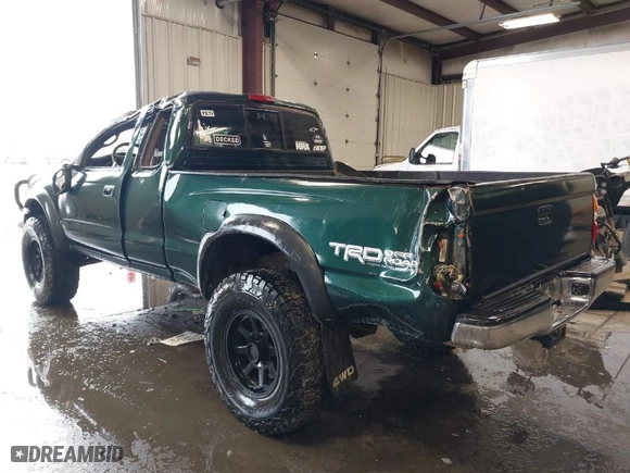 2003 Toyota Tacoma with VIN 5TEWN72N53Z188628, listed as a IAAI auction lot 41599117 with 162,133 mi miles. Bid and sale history available at carsss.com. Image 3.