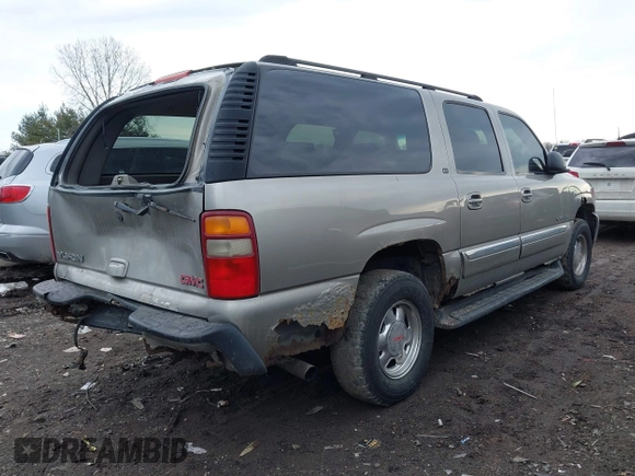 2002 GMC Yukon XL SLT with VIN 3GKFK16Z72G344251, listed as a IAAI auction lot 41644337 with 196,118 mi miles. Bid and sale history available at carsss.com. Image 4.