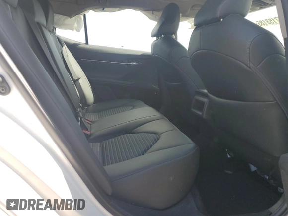 2022 Toyota Camry SE z VIN 4T1G11AK8NU709417, wystawiony jako Copart lot #57153185 z przebiegiem 20 314 mil mil oraz Szkoda całkowita • Salvage title. Historia ofert i sprzedaży dostępna na DreamBid. Obrazek 10.