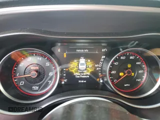 2020 Dodge Charger SXT z VIN 2C3CDXBG2LH143993, wystawiony jako Copart lot #70807782 z przebiegiem 75 148 mil mil oraz Szkoda całkowita • Salvage title. Historia ofert i sprzedaży dostępna na DreamBid. Obrazek 9.