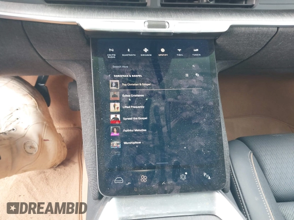 2023 Lucid Air Grand Touring z VIN 50EA1GBA6PA005316, wystawiony jako IAAI lot #41591359 z przebiegiem 4571 mil mil oraz . Historia ofert i sprzedaży dostępna na DreamBid. Obrazek 19.