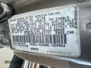 2000 Toyota Camry CE z VIN 4T1BG22K0YU002152, wystawiony jako Copart lot #58250485 z przebiegiem 366 513 mil mil oraz Czysty tytuł • Clean title. Historia ofert i sprzedaży dostępna na DreamBid. Obrazek 10.