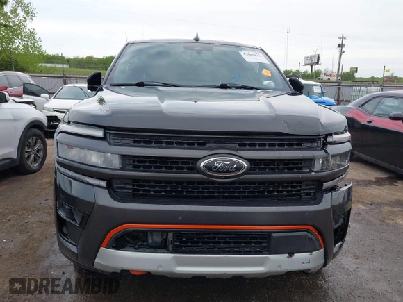 2022 Ford Expedition Timberline z VIN 1FMJU1RT5NEA03879, wystawiony jako IAAI lot #42065818 z przebiegiem 147 828 mil mil oraz . Historia ofert i sprzedaży dostępna na DreamBid. Obrazek 12.