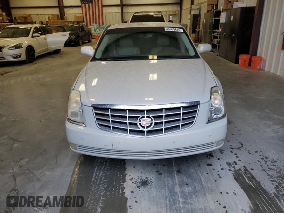 2007 Cadillac DTS V8 z VIN 1G6KD57YX7U201089, wystawiony jako Copart lot #44665825 z przebiegiem 117 048 mil mil oraz Szkoda całkowita • Salvage title. Historia ofert i sprzedaży dostępna na DreamBid. Obrazek 5.