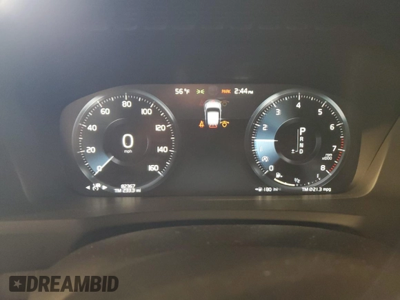 2020 Volvo XC90 Momentum with VIN YV4A221K6L1565925, listed as a Copart auction lot 82684524 with 82,367 mi miles and Salvage Title. Bid and sale history available at DreamBid. Image 9.