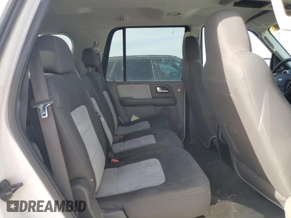 2004 Ford Expedition Special Service with VIN 1FMPU15L84LB05333, listed as a Copart auction lot 48160455 with 214,553 mi miles and Clean Title. Bid and sale history available at carsss.com. Image 11.