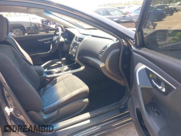 2014 Nissan Altima SV with VIN 1N4AL3AP3EC174276, listed as a IAAI auction lot 42070847 with 128,355 mi miles and . Bid and sale history available at carsss.com. Image 5.