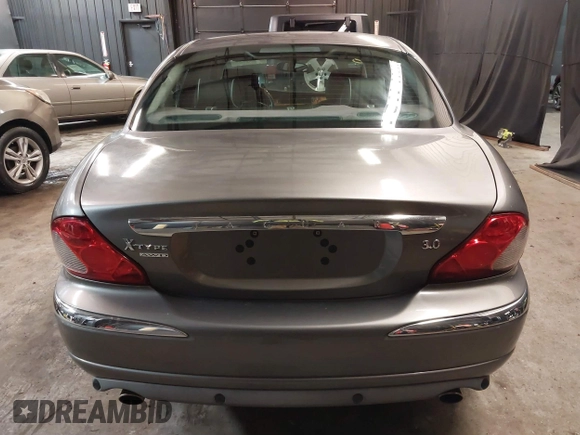 2007 Jaguar X-Type z VIN SAJWA51A37WJ17866, wystawiony jako IAAI lot #41536063 z przebiegiem 121 177 mil mil oraz . Historia ofert i sprzedaży dostępna na DreamBid. Obrazek 16.