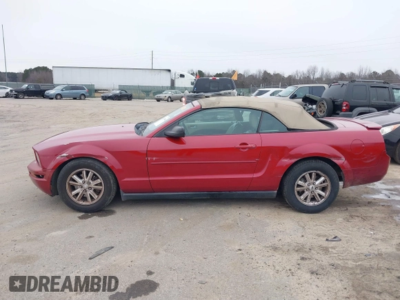 2008 Ford Mustang Deluxe with VIN 1ZVHT84N885204927, listed as a IAAI auction lot 41395944 with 144,892 mi miles and . Bid and sale history available at carsss.com. Image 12.