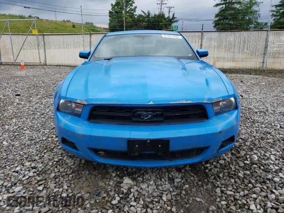 2010 Ford Mustang V6 with VIN 1ZVBP8AN6A5124529, listed as a Copart auction lot 61351535 with 148,094 mi miles and Clean title. Bid and sale history available at DreamBid. Image 5.