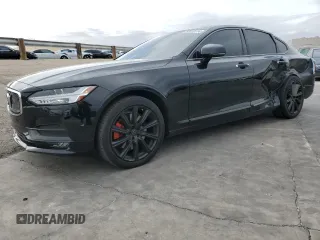 2017 Volvo S90 Inscription with VIN YV1A22ML4H1011422, listed as a Copart auction lot 82019134 with 54,960 mi miles and Salvage Title. Bid and sale history available at carsss.com. Image 1.