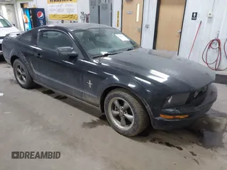 2006 Ford Mustang Standard with VIN 1ZVFT80N065222784, listed as a IAAI auction lot 41661827 with 76,591 mi miles and . Bid and sale history available at carsss.com. Image 1.
