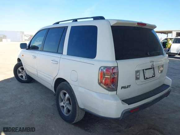 2006 Honda Pilot EX-L with RES with VIN 5FNYF28606B030602, listed as a IAAI auction lot 41392868 with 227,782 mi miles. Bid and sale history available at carsss.com. Image 3.