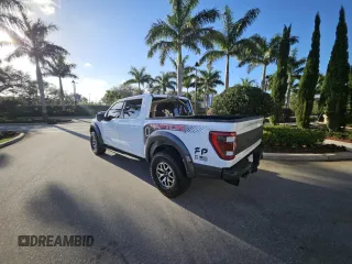 2022 Ford F-150 Raptor with VIN 1FTFW1RGBNF89257, listed as a Copart auction lot 45428685 with 31,649 mi miles and Clean Title. Bid and sale history available at carsss.com. Image 3.