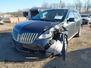 2013 Lincoln MKX with VIN 2LMDJ8JK1DBL28495, listed as a IAAI auction lot 41900565 with 132,511 mi miles. Bid and sale history available at carsss.com. Image 6.