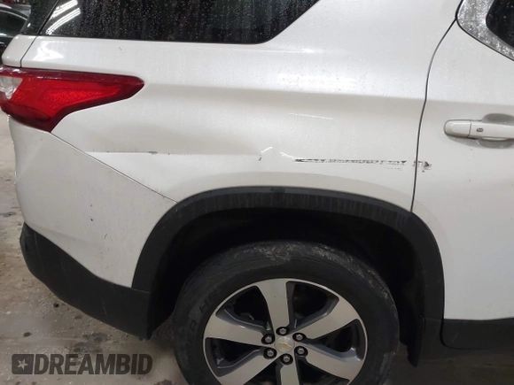 2018 Chevrolet Traverse LT Leather with VIN 1GNEVHKW3JJ230464, listed as a IAAI auction lot 41184358 with 132,189 mi miles. Bid and sale history available at carsss.com. Image 6.
