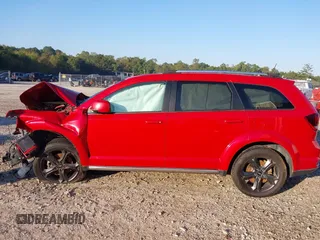 2018 Dodge Journey Crossroad z VIN 3C4PDCGG0JT500834, wystawiony jako IAAI lot #40524111 z przebiegiem 107 888 mil mil oraz . Historia ofert i sprzedaży dostępna na DreamBid. Obrazek 14.