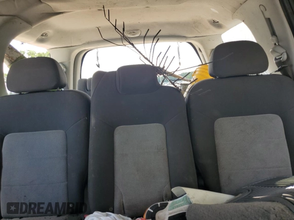 2005 Ford Expedition Special Service z VIN 1FMPU15575LA90181, wystawiony jako Copart lot #60899615 z przebiegiem 321 091 mil mil oraz Nie do naprawy • Non repairable. Historia ofert i sprzedaży dostępna na DreamBid. Obrazek 10.