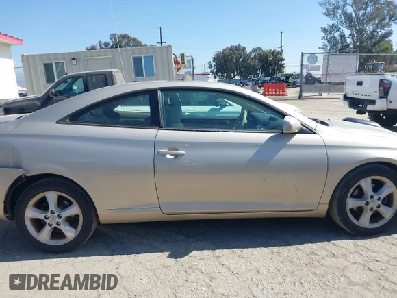 2004 Toyota Solara SE z VIN 4T1CA30P74U019938, wystawiony jako IAAI lot #41653469 z przebiegiem 162 318 mil mil oraz . Historia ofert i sprzedaży dostępna na DreamBid. Obrazek 13.